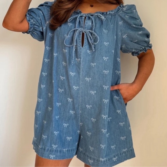 DENIM AND BOWS ONE PIECE ROMPER!! Impeccable boutique quality! S - Picture 1 of 4